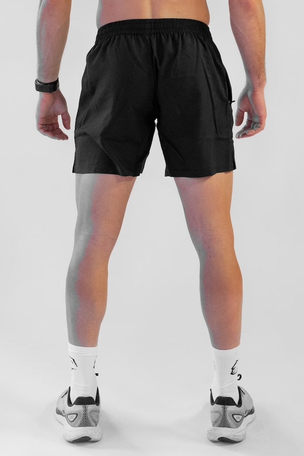 Pantaloncini sportivi neri, vista posteriore sul modello